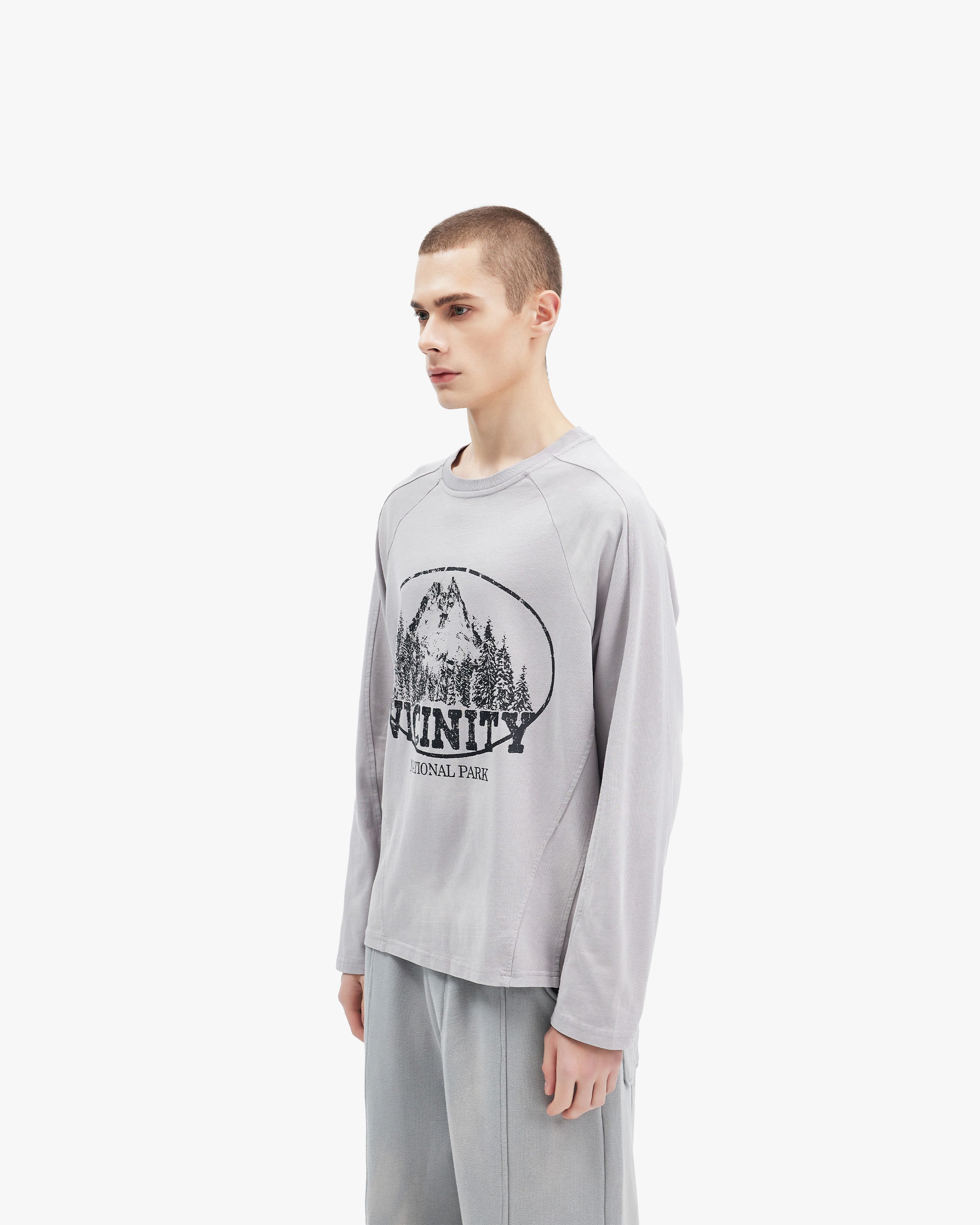 MOUNTAIN LONGSLEEVE GREY