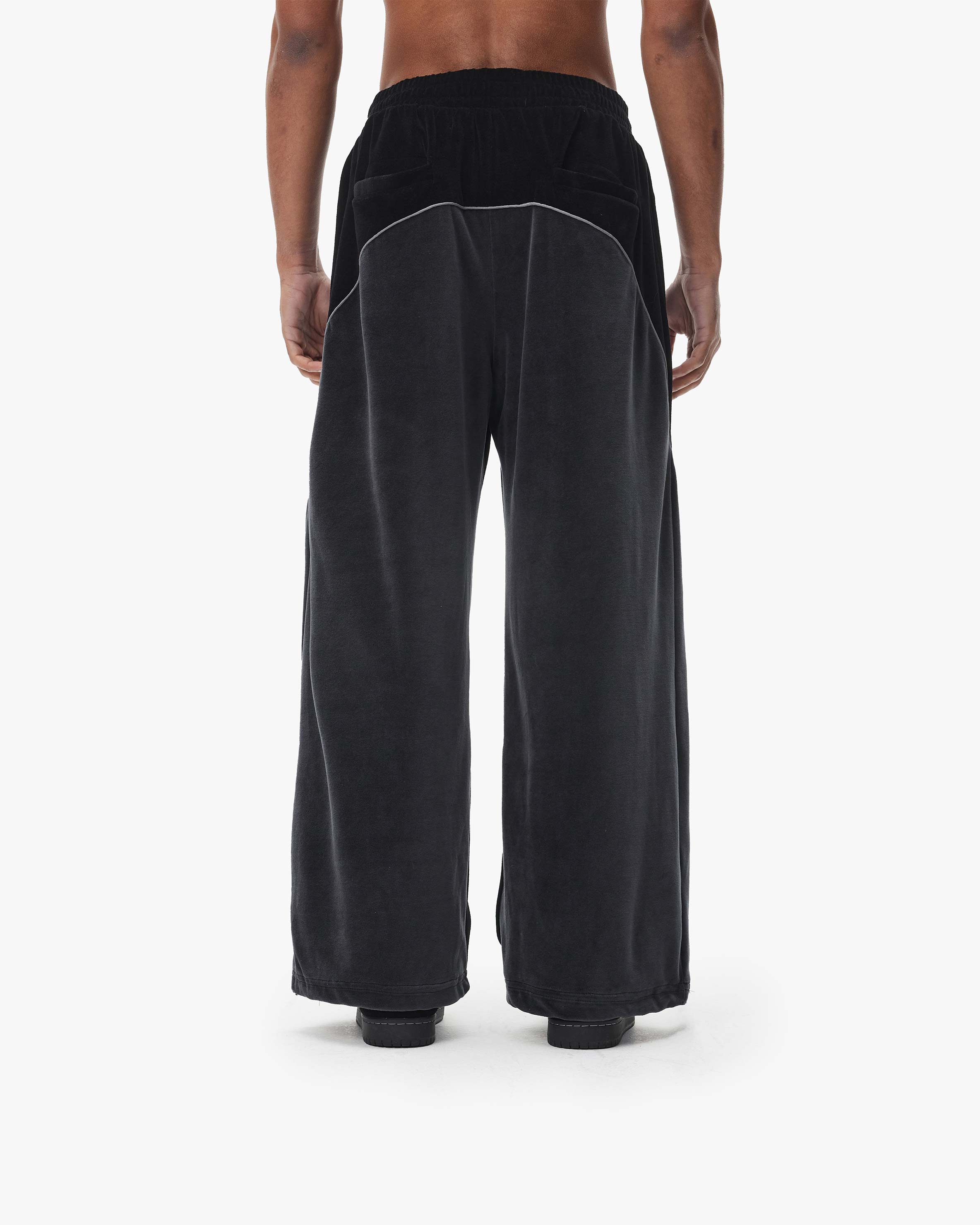VELOURS TRACK PANTS BLACK