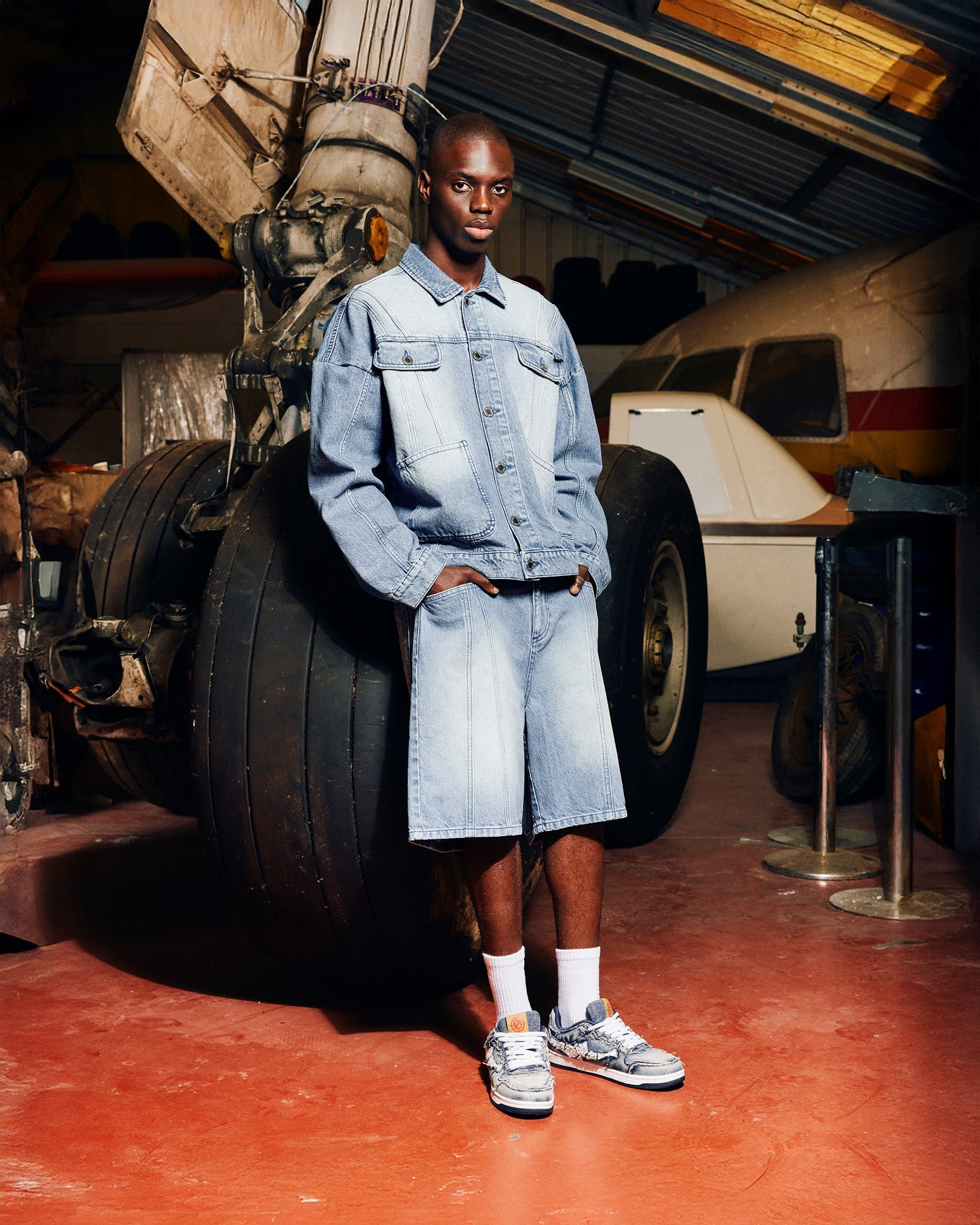 V-LOGO LIGHT BLUE JORTS