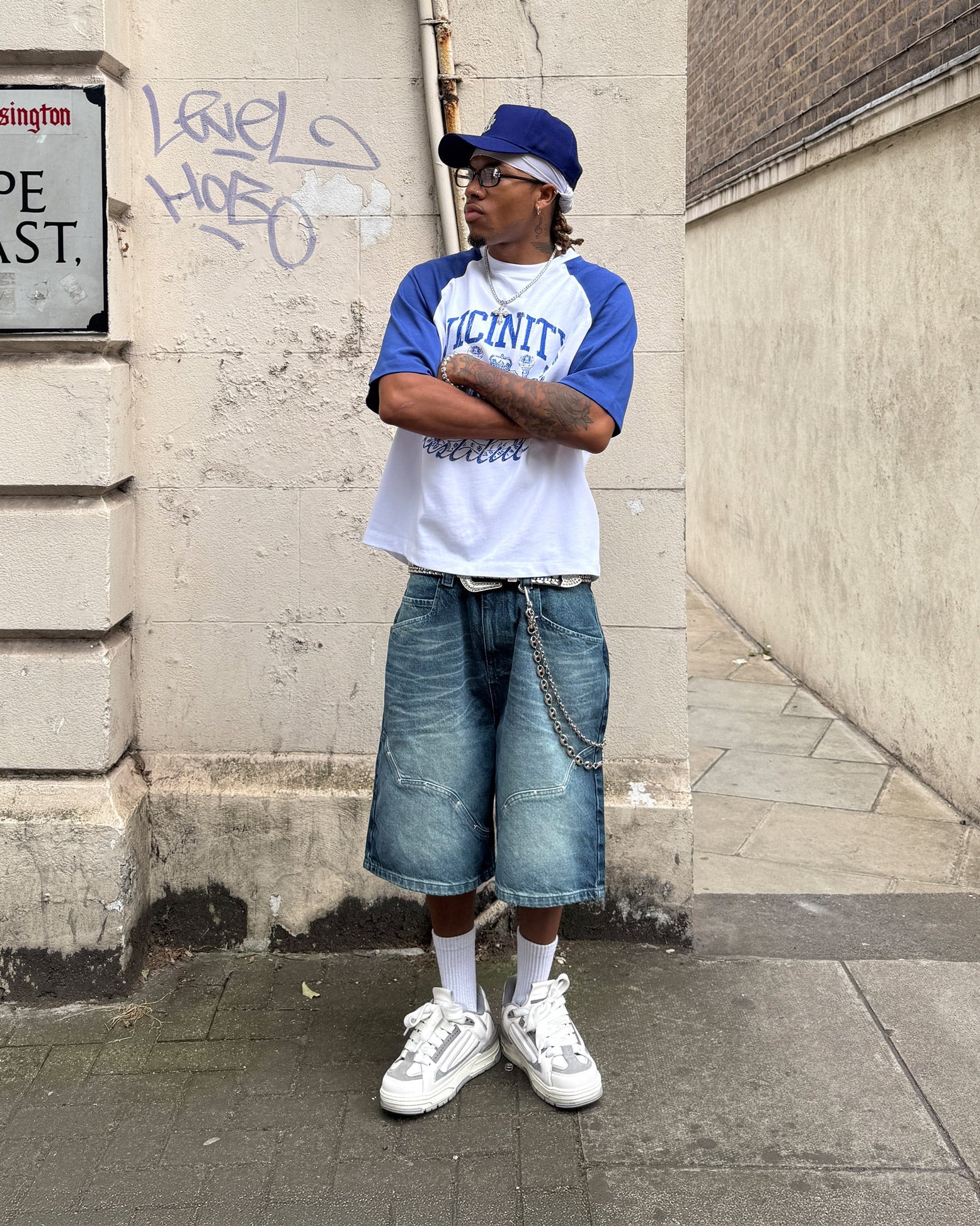 INSTITUTE TEE WHITE/BLUE