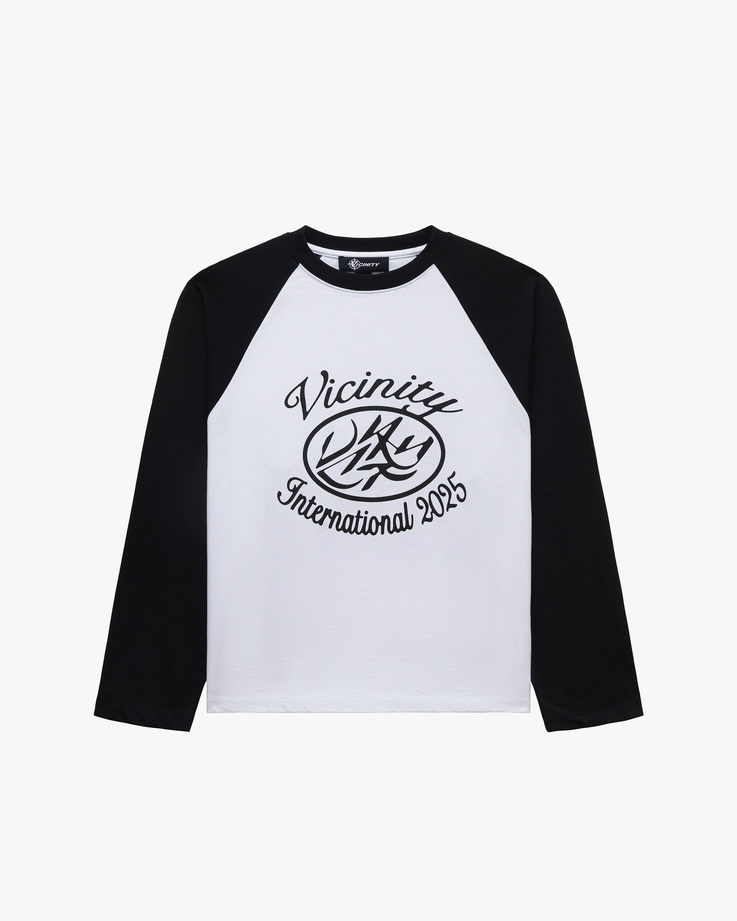 INTERNATIONAL LONGSLEEVE BLACK/WHITE