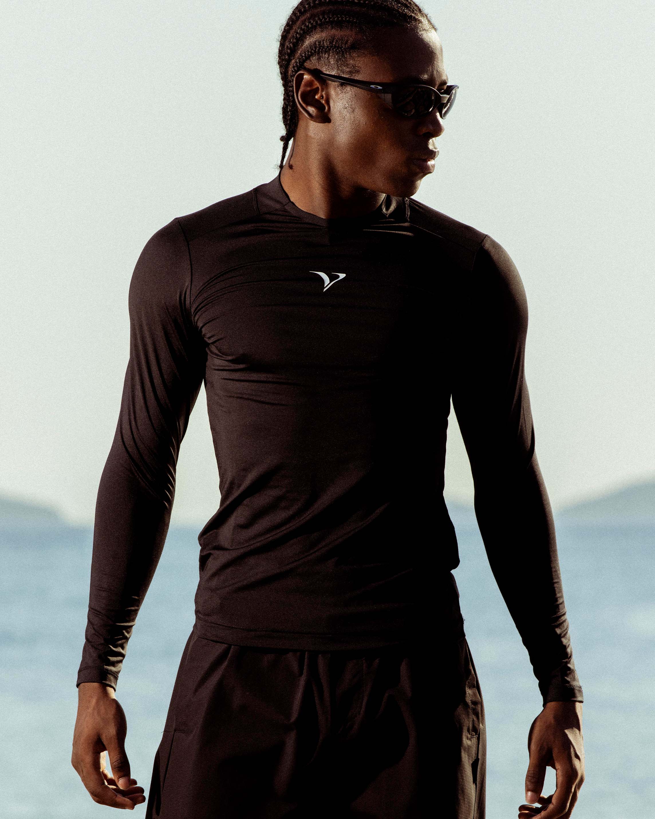 ACTIVEWEAR COMPRESSION LONGSLEEVE BLACK