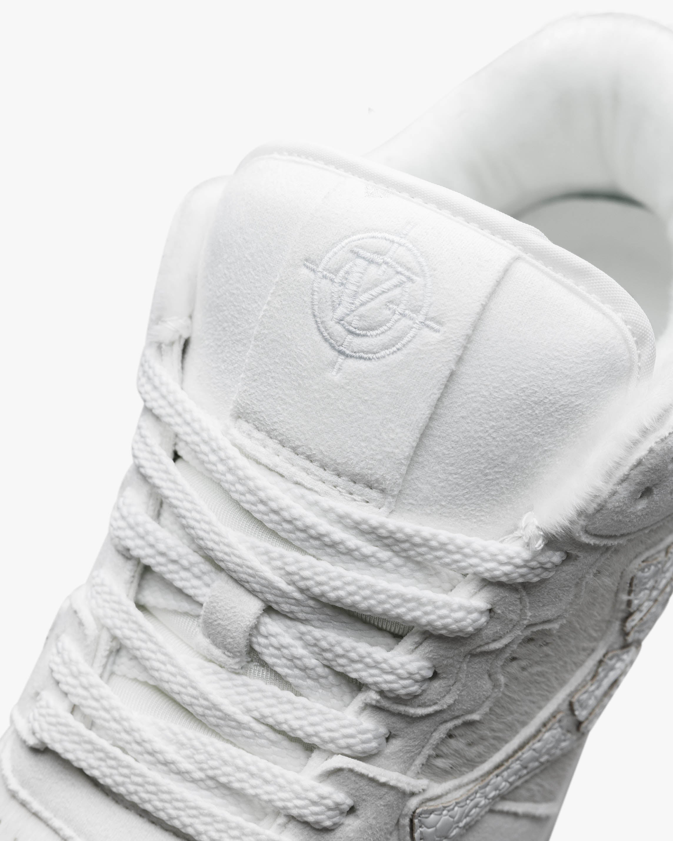 AKIMBO LOWS "WHITE FOX"