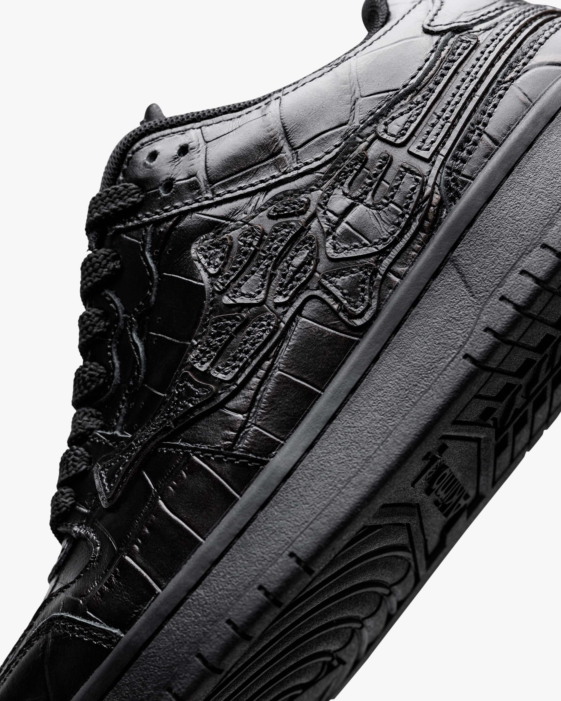 AKIMBO LOWS "BLACK CROCO"