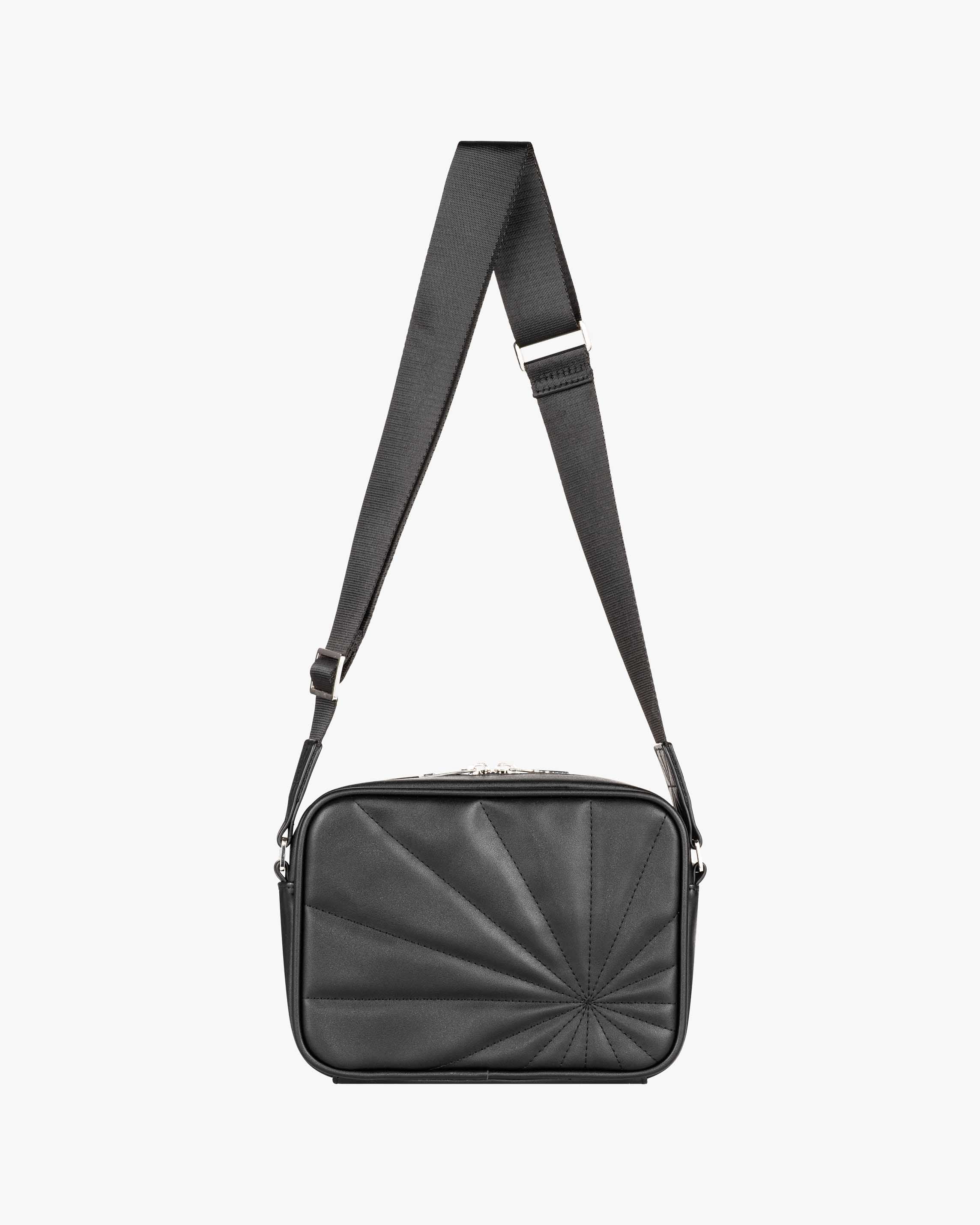 X LEATHER SHOULDERBAG BLACK