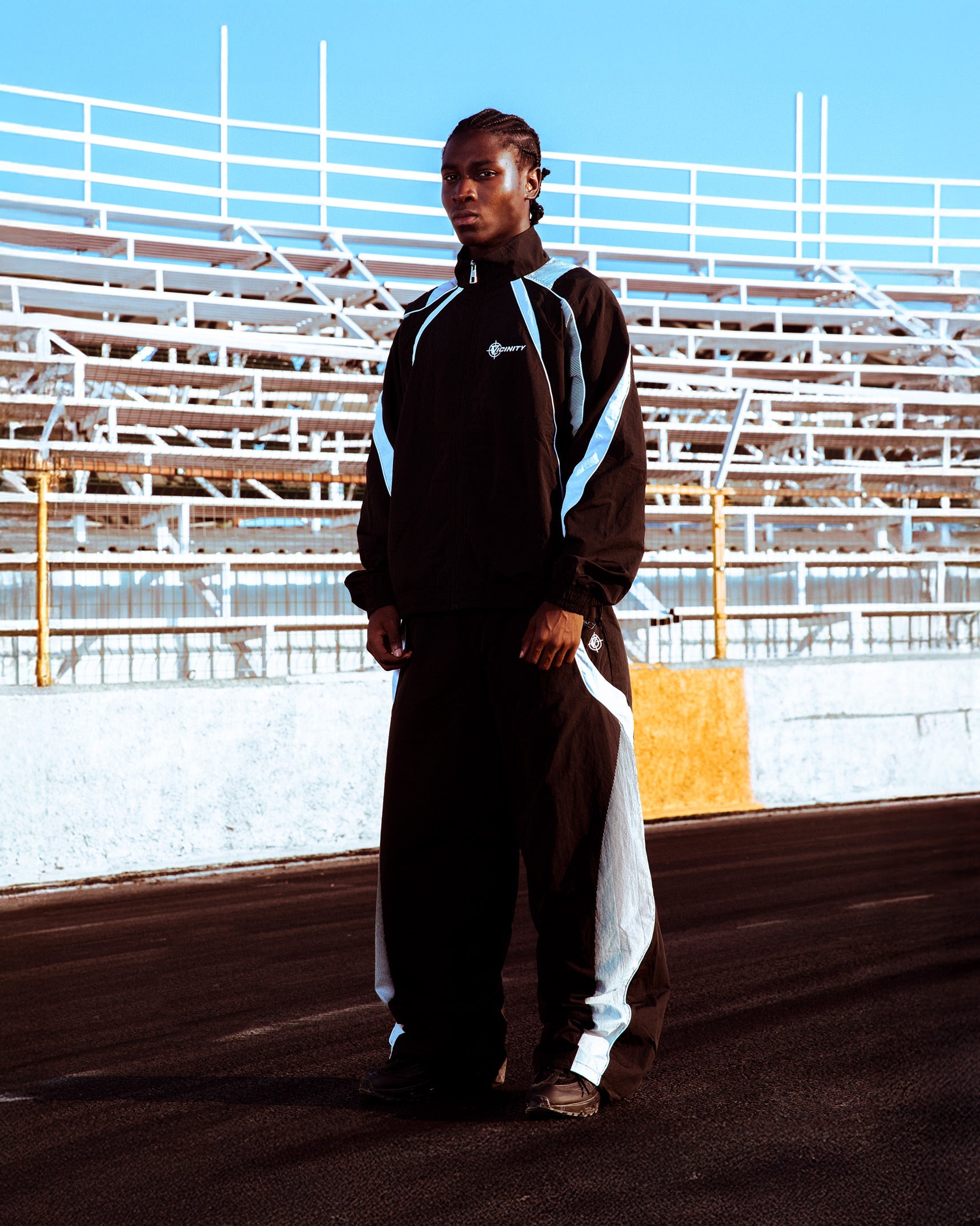 TRACK JACKET V4 BLACK