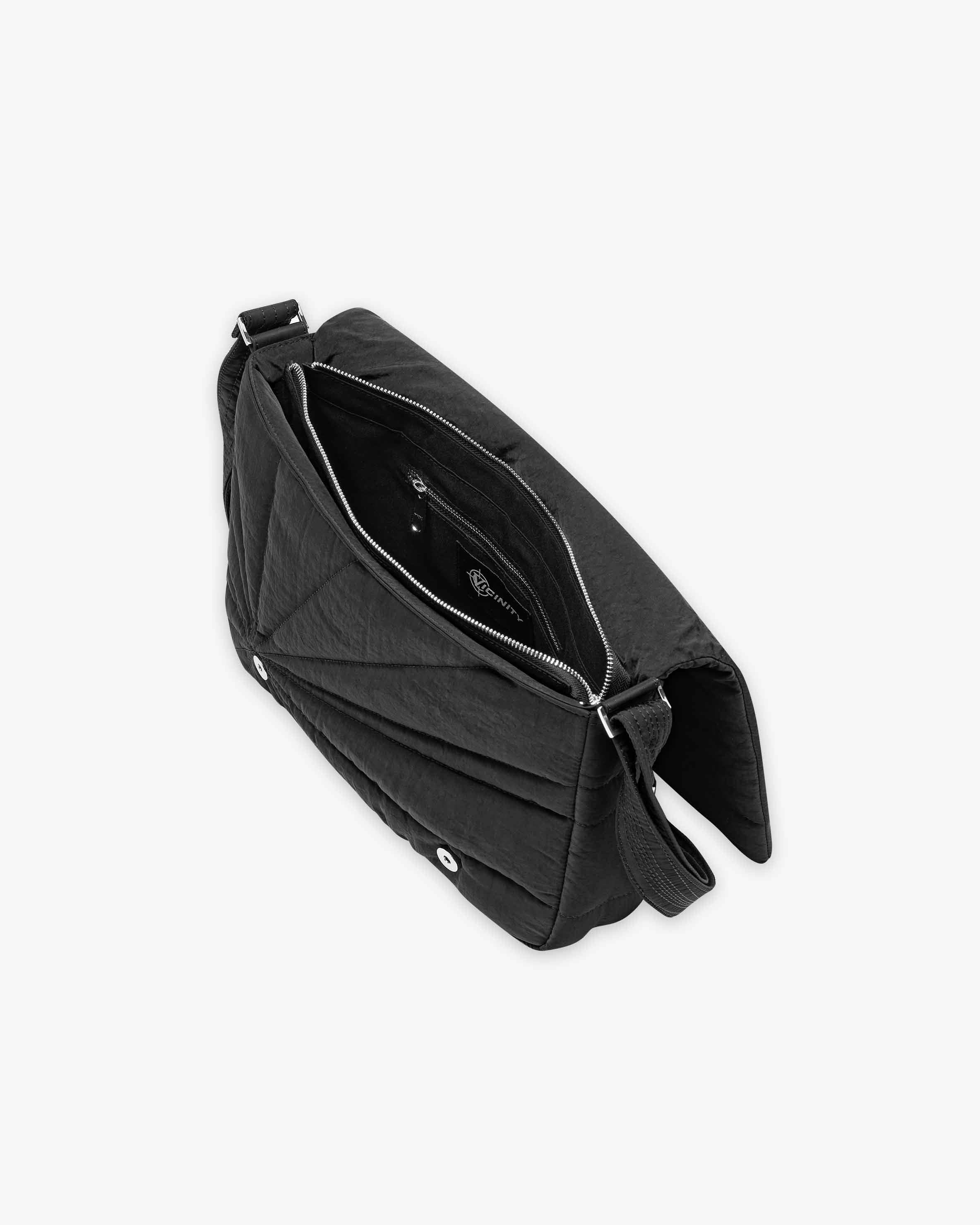 X SHOULDERBAG BLACK