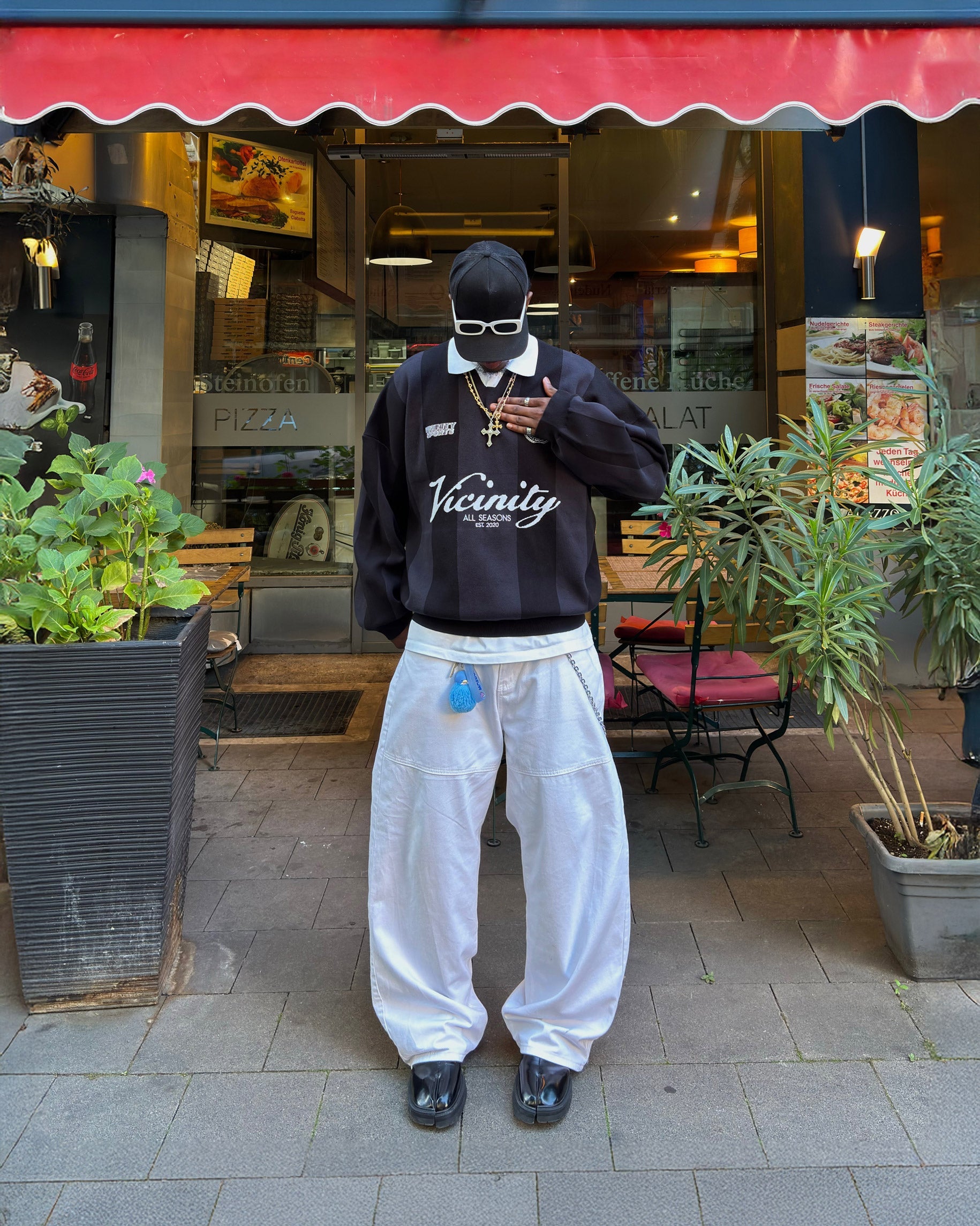 SPORTS TEAM JERSEY KNIT BLACK