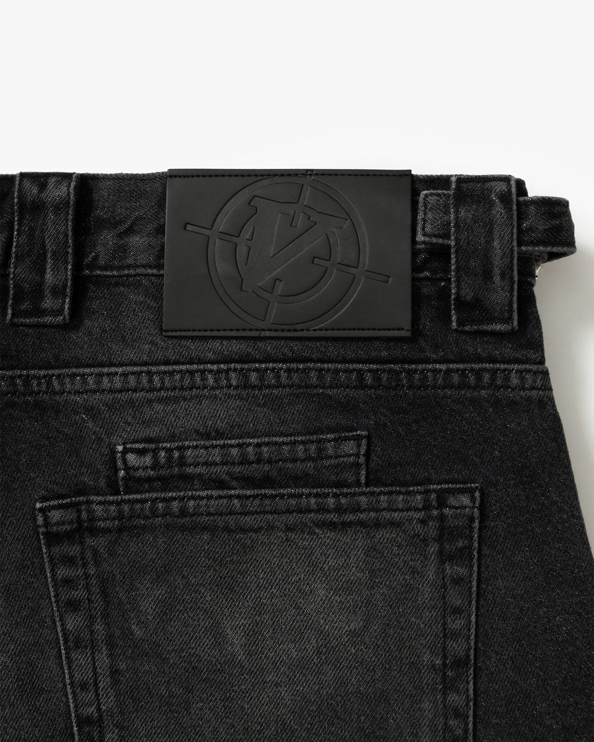 SIGNATURE DENIM BLACK WASHED
