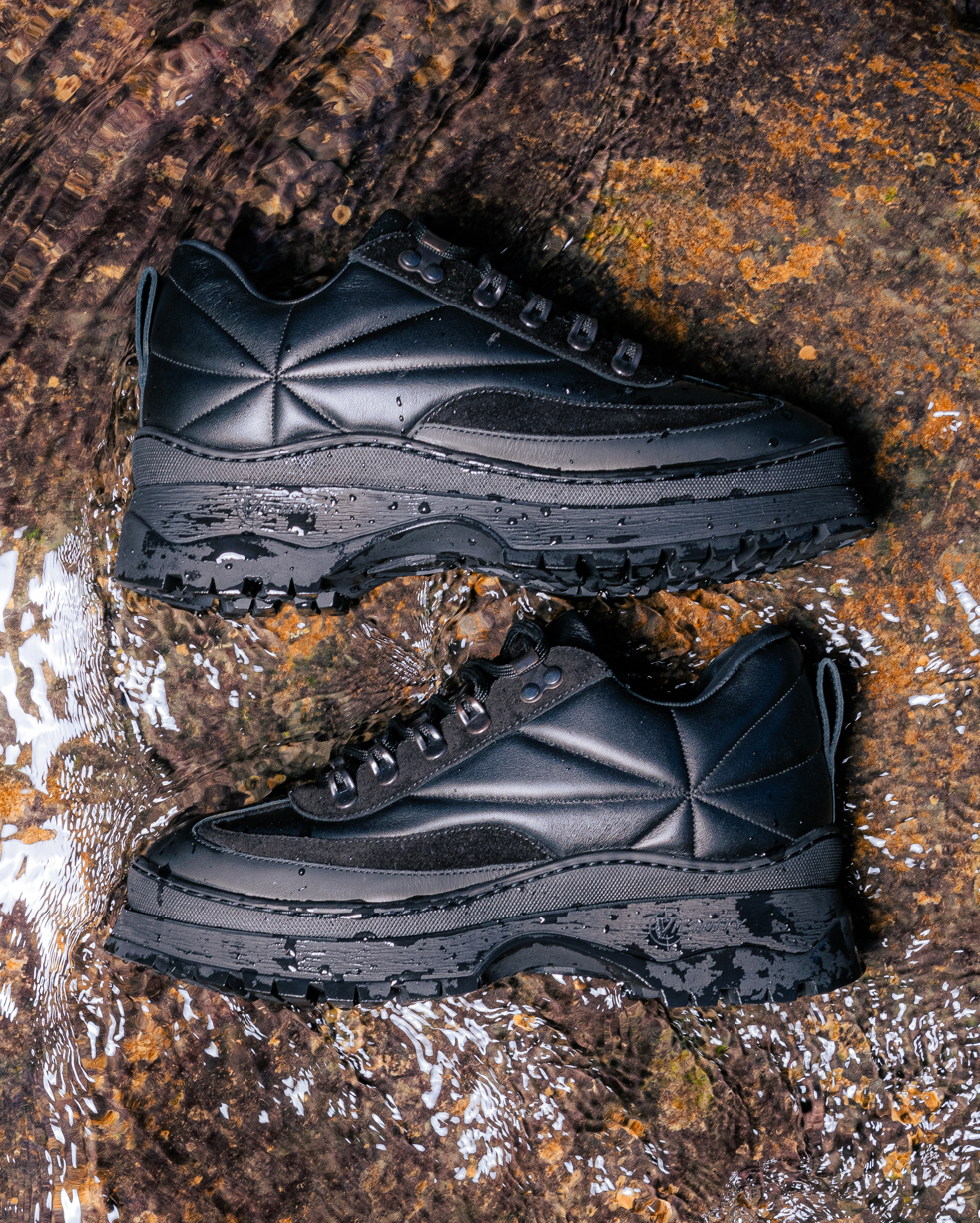 VENTURE LOWS "TRIPLE BLACK"