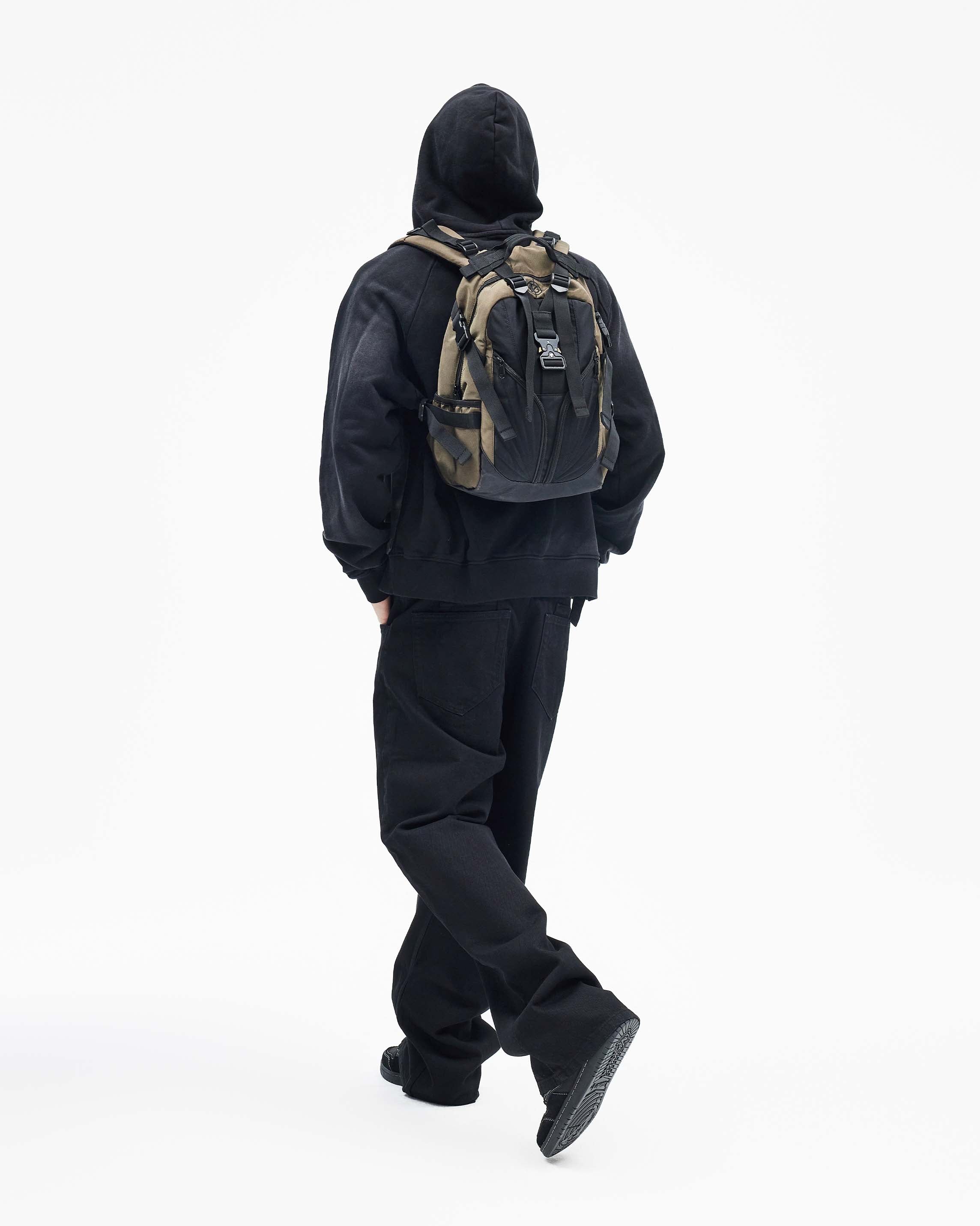 BUCKLE BACKPACK - MILITARY GREEN